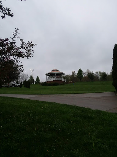 Golf Course «Spring Valley Golf Course», reviews and photos, 5851 Breezehill Rd SW, East Sparta, OH 44626, USA