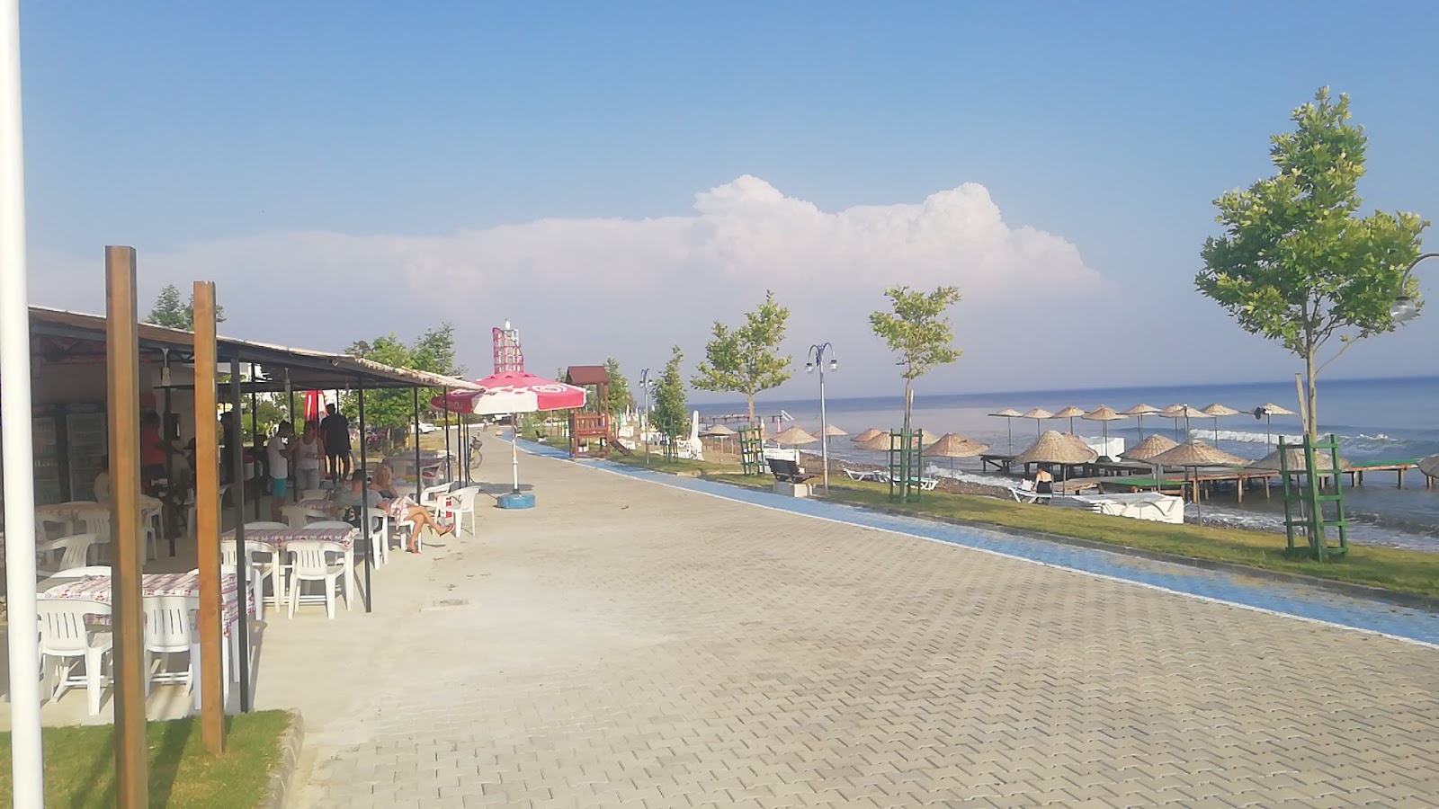 Yakamoz Cafe beach'in fotoğrafı çok temiz temizlik seviyesi ile