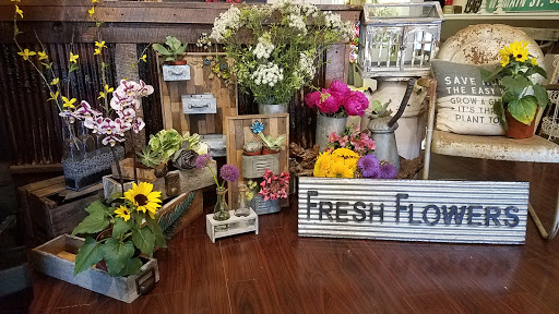 Florist «The Rustic Rose Flowers and Collectibles», reviews and photos, 220 W Main St, Williamsburg, OH 45176, USA