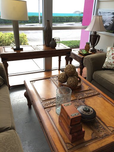 Thrift Store «Out of the Closet - Fort Lauderdale», reviews and photos, 1785 E Sunrise Blvd, Fort Lauderdale, FL 33304, USA