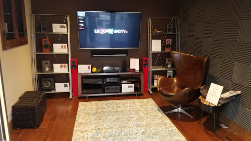 Electronics Store «Deep Water Electronics», reviews and photos, 131 E Woodin Ave, Chelan, WA 98816, USA