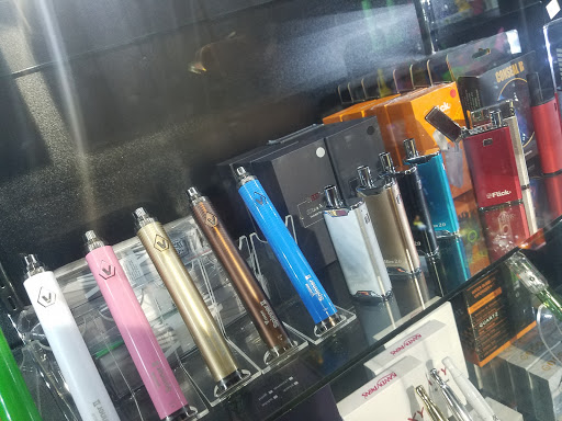 Tobacco Shop «Smokin Spades Premier Smoke and Vapor Shop», reviews and photos, 11180 W Flagler St #7, Miami, FL 33174, USA