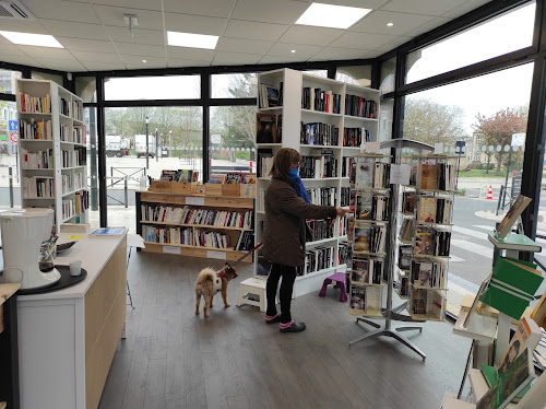 Librairie de livres d'occasion Chapitre 2 - Kiosque à livres Saint-Jean-de-Braye