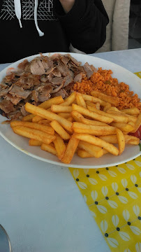 Plats et boissons du Restaurant turc Authentique d'Izmir à Jouy-le-Moutier - n°7