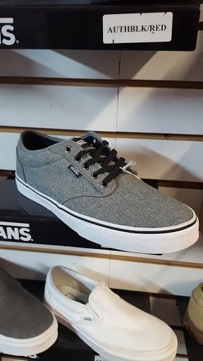 Shoe Store «Heel & Sole Shoes», reviews and photos, 708 Mangrove Ave, Chico, CA 95926, USA