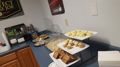 Auto Repair Shop «Scatas Auto and Truck Repairs», reviews and photos, 535 Spring St, Windsor Locks, CT 06096, USA