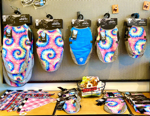 Pet Supply Store «Wag Pet Market LLC», reviews and photos, 2703 N Proctor St, Tacoma, WA 98407, USA