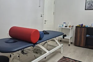 (Chiropractic) العلاج الطبيعي في اسطنبول / علاج فيزيائي في اسطنبول image