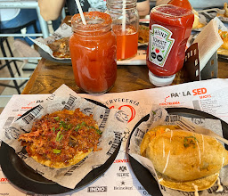 Cervecería 19 photo