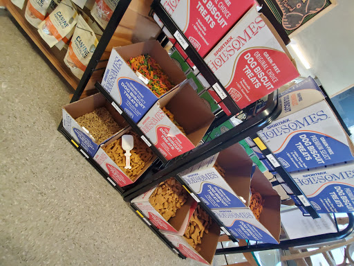 Pet Supply Store «Salem Pet Supply», reviews and photos, 3185 Market St NE, Salem, OR 97301, USA