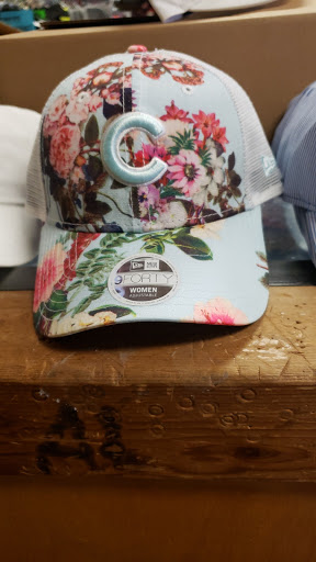 Sportswear Store «Sports Outlet Express», reviews and photos, 386 E Golf Rd, Arlington Heights, IL 60005, USA