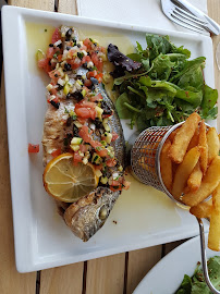 Bar du Restaurant de spécialités à base de poisson-pêcheur Au Doyen à Marseille4:00PM - n°4