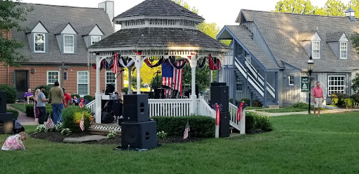 Shopping Mall «Village Centre», reviews and photos, 776 Walker Rd, Great Falls, VA 22066, USA