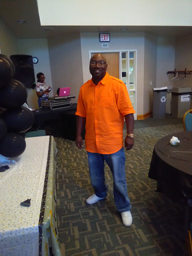 Community Center «Sylvester Powell Jr. Community Center», reviews and photos, 6200 Martway St, Mission, KS 66202, USA