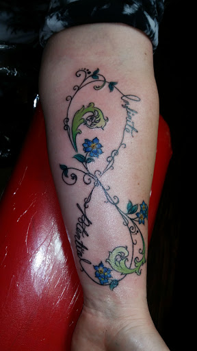 Tattoo Shop «Summit Tattoo», reviews and photos, 1005 Caprice Dr, Castle Rock, CO 80109, USA