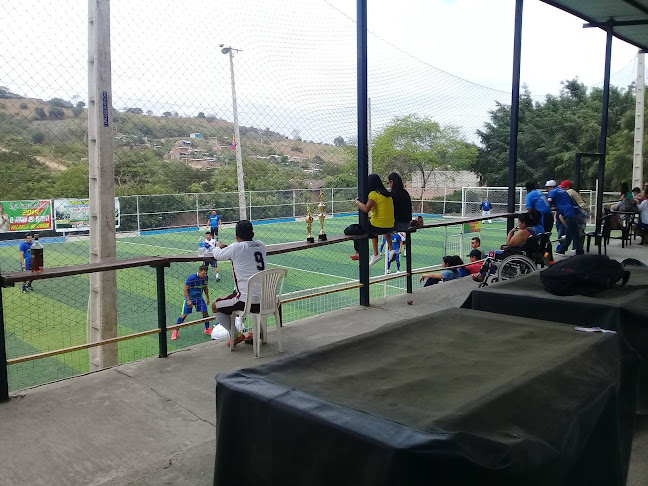 San Andres Park - Campo de fútbol