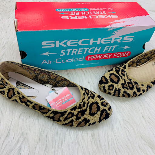 Used Clothing Store «Clothes Mentor», reviews and photos, 2701 N Mall Dr, Virginia Beach, VA 23452, USA