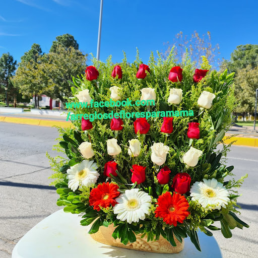 Ramo de flores y coronas para funeral en chihuahua – Chihuahua
