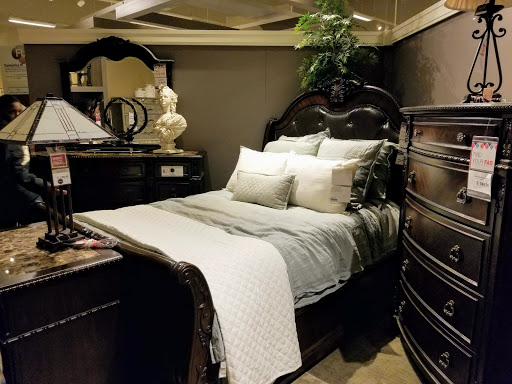 Furniture Store «Art Van Furniture - Bedford Park», reviews and photos, 7200 S Cicero Ave, Chicago, IL 60629, USA