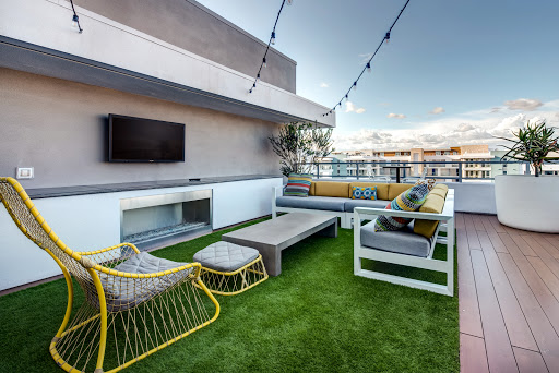 Neptune Marina Apartments image