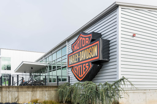 Latus Motors Harley-Davidson, 870 E Berkeley St, Gladstone, OR 97027, USA, 