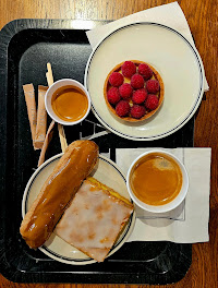 Croissant du Restaurant servant le petit-déjeuner PAUL à Paris - n°1