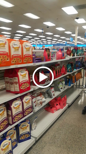 Clothing Store «Ross Dress for Less», reviews and photos, 3425 E Foothill Blvd, Pasadena, CA 91107, USA