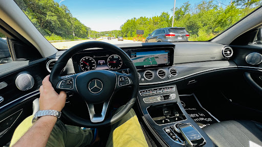 Mercedes Benz Dealer «Mercedes-Benz Of Orland Park», reviews and photos, 8430 W 159th St, Orland Park, IL 60462, USA