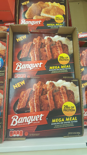 Grocery Store «Save-A-Lot», reviews and photos, 2402 E 13th St N, Wichita, KS 67214, USA