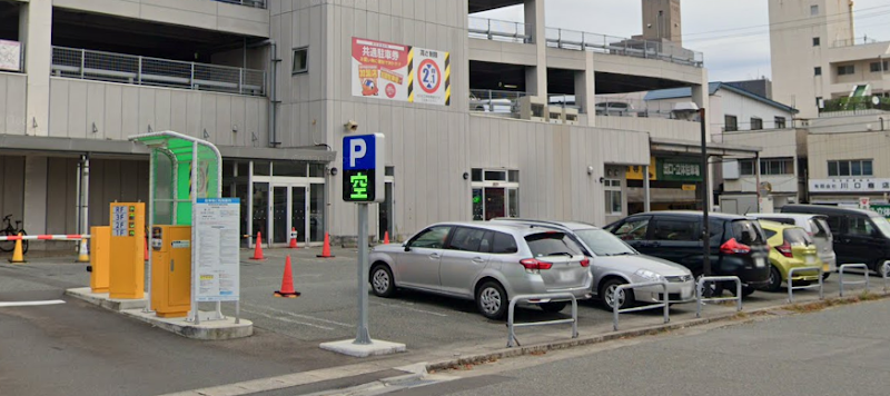 秋田市民市場駐車場