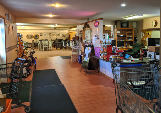 Warehouse store «Crazy Apes Discount Warehouse», reviews and photos, 2109 US-8, St Croix Falls, WI 54024, USA