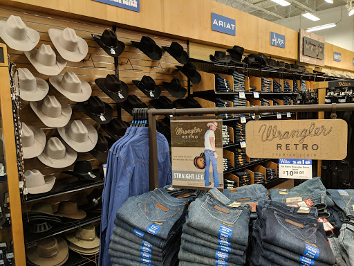 Animal Feed Store «Wilco Farm Store», reviews and photos, 19224 S Molalla Ave, Oregon City, OR 97045, USA