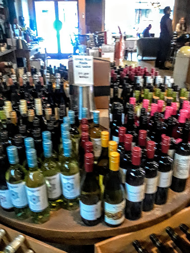 Winery «Red Or White Wine Discount Center», reviews and photos, 323 De La Mare Ave # A, Fairhope, AL 36532, USA