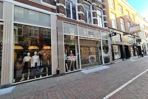 WE Fashion Deventer - Lange Bisschopstraat image