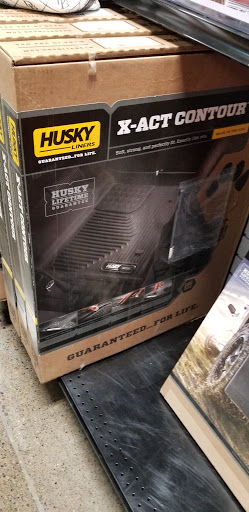 Truck Accessories Store «4 Wheel Parts - Portland - South Tabor», reviews and photos, 2700 SE 82nd Ave, Portland, OR 97266, USA