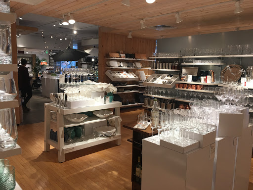 Furniture Store «Crate and Barrel», reviews and photos, 11800 W Broad St, Richmond, VA 23233, USA