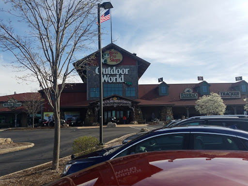 Sporting Goods Store «Bass Pro Shops», reviews and photos, 6425 Daniel Burnham Dr, Portage, IN 46368, USA