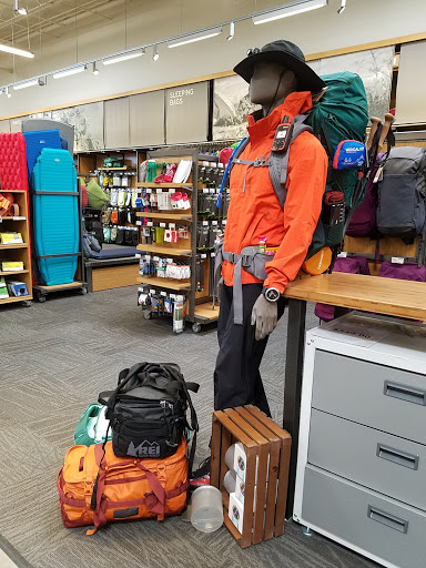Camping Store «REI», reviews and photos, 8490 Castleton Corner Dr, Indianapolis, IN 46250, USA