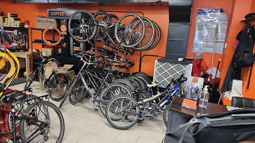 Fancy Apple Bike & Scooter Rentals and Tours at Brooklyn Bridge shop front