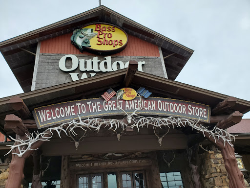 Sporting Goods Store «Bass Pro Shops», reviews and photos, 6425 Daniel Burnham Dr, Portage, IN 46368, USA