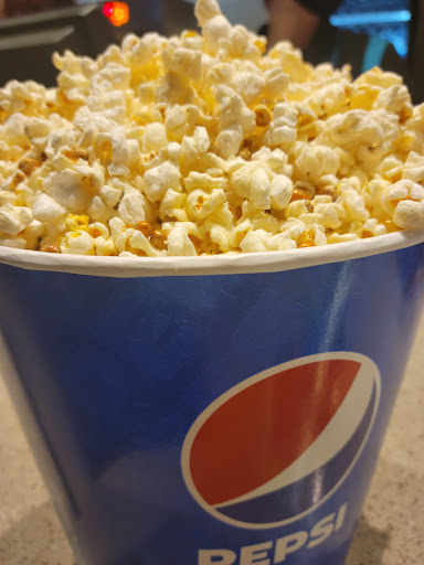 Movie Theater «Regal Cinemas Stonecrest at Piper Glen 22 & IMAX», reviews and photos, 7824 Rea Rd, Charlotte, NC 28277, USA