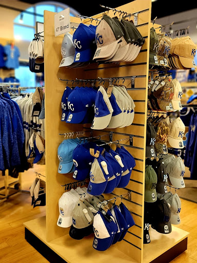 Sportswear Store «Rally House Boardwalk», reviews and photos, 8650 N Boardwalk Ave, Kansas City, MO 64154, USA