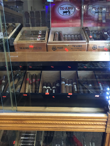 Tobacco Shop «Sunny Smoke Shop», reviews and photos, 34 Railroad Ave, Gloucester, MA 01930, USA