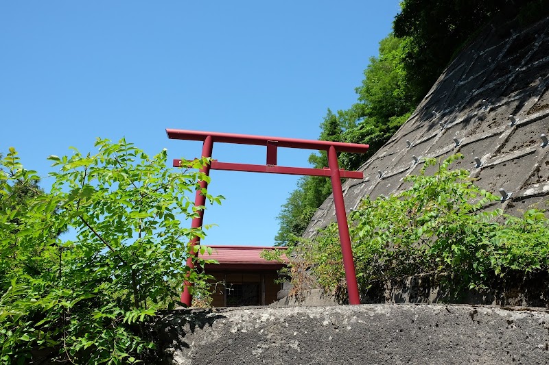 赤土稲荷神社