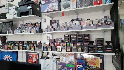 Pawn Shop «Todds Pawn Shop», reviews and photos, 300 N Milwaukee Ave # G, Lake Villa, IL 60046, USA