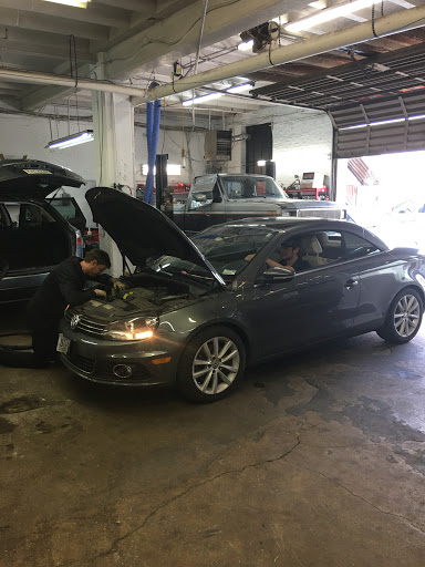 Auto Repair Shop «10th Street Auto Repair», reviews and photos, 518 10th St NE, Washington, DC 20002, USA