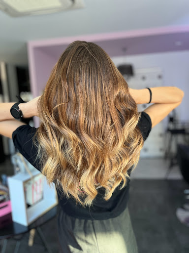 NURIA OLIAS - Peluquería y Estética en Villaluenga de La Sagra, Toledo