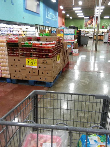 Grocery Store «El Super», reviews and photos, 315 San Fernando Mission Blvd, San Fernando, CA 91340, USA