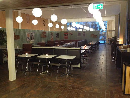 Den Hvide Café - Virumhallerne in Virum, Allerød