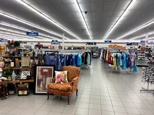 Thrift Store «Neenah Goodwill Retail Store & Training Center», reviews and photos